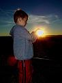 اضغط على الصورة لعرض أكبر.&nbsp;

الإسم:	holding-the-sun-illusion-04.jpg&nbsp;
مشاهدات:	101&nbsp;
الحجم:	29.1 كيلوبايت&nbsp;
الهوية:	10767014