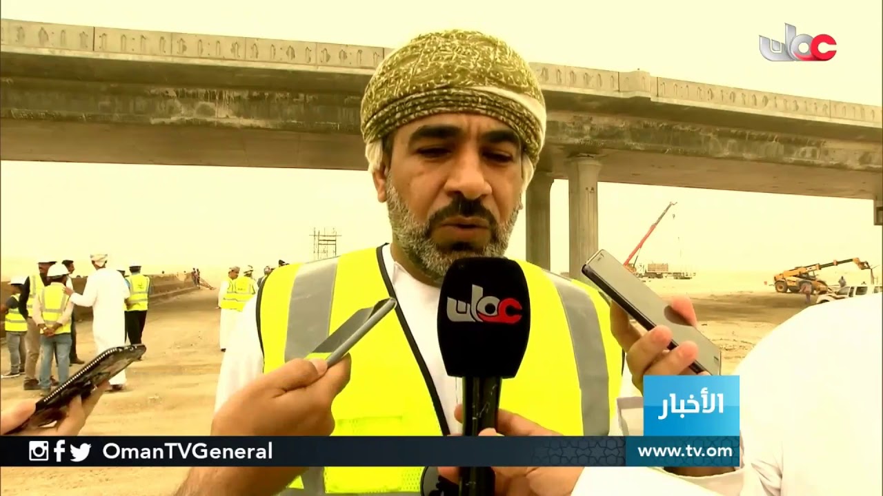 افتتاح 170 كيلومترا من مشروع ازدواجة طريق أدم  – ثمريت نهاية العام الجاري