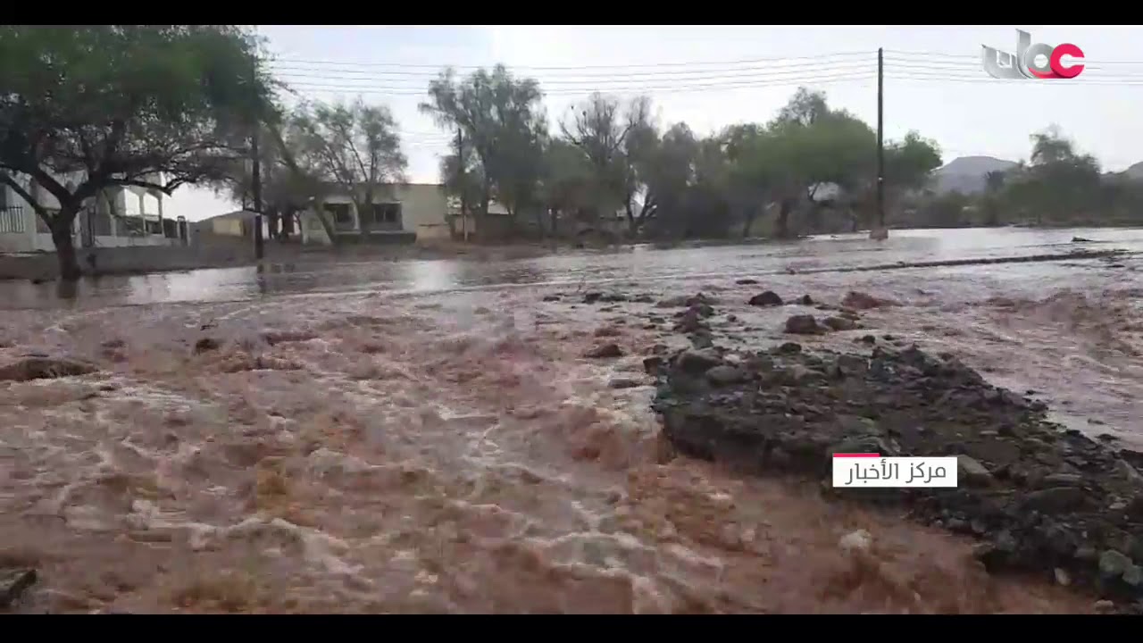 مشاهد من جريان وادي المعيدن بولاية المضيبي