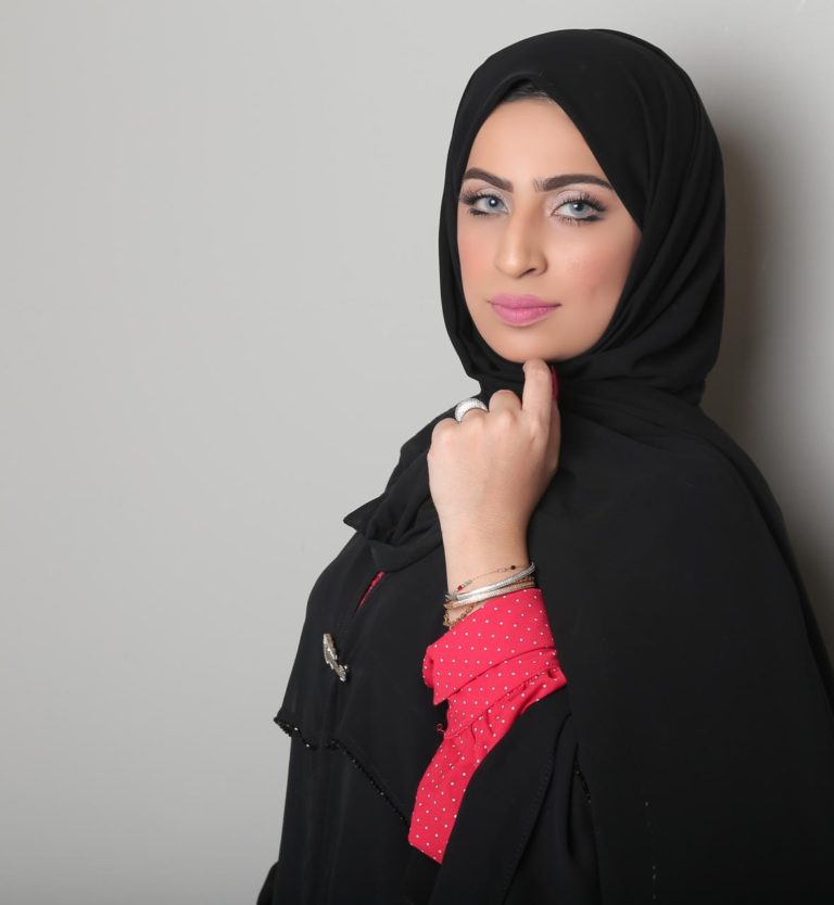 مريم البلوشية تشاركنا تفاصيل تجربة وصولها للنجاح