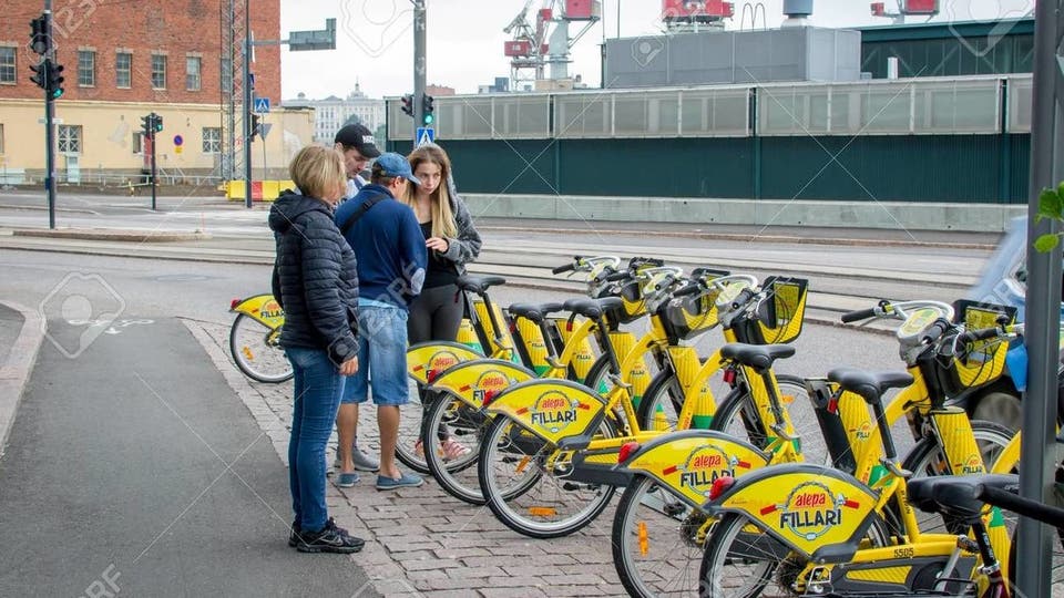 الدراجة الهوائية.. تساعد مهاجري فنلندا على الاندماج
