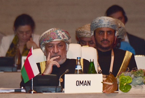 السلطنة تشارك في افتتاح أعمال قمة دول وحكومات حركة عدم الانحياز