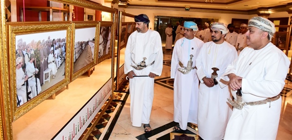 وزير الداخلية يفتتح المركز الإعلامي لانتخابات أعضاء مجلس الشورى للفترة التاسعة