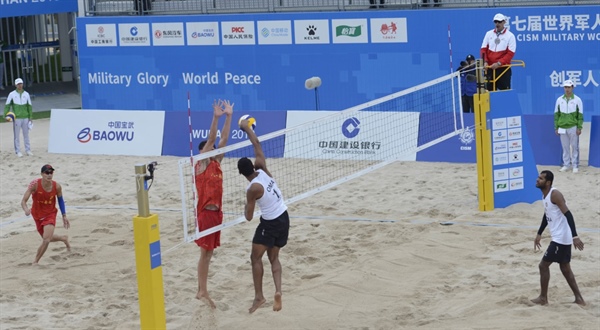 المنتخب العسكري للكرة الطائرة الشاطئية يحصد الميدالية البرونزية في دورة الألعاب العسكرية بالصين