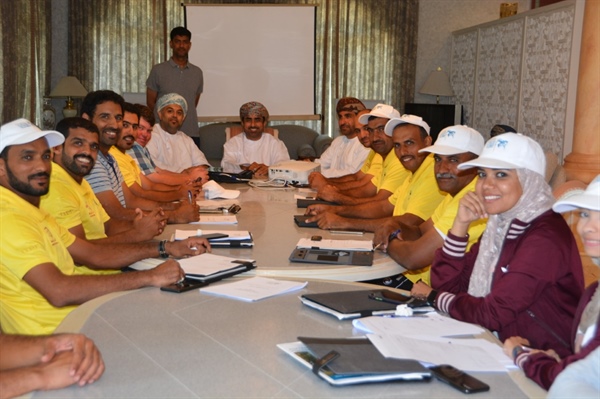 تواصل دورتي مدربي ومتسابقي التقاط الأوتاد