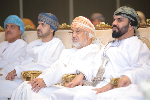 وزارة التربية والتعليم توقع مذكرة تفاهم مع الشركة العمانية القطرية للاتصالات