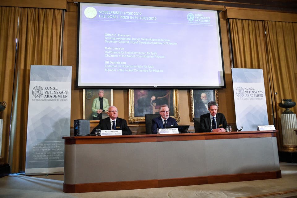 “تطور الكون” يخطف نوبل للفيزياء.. اكتشافات غيرت السائد