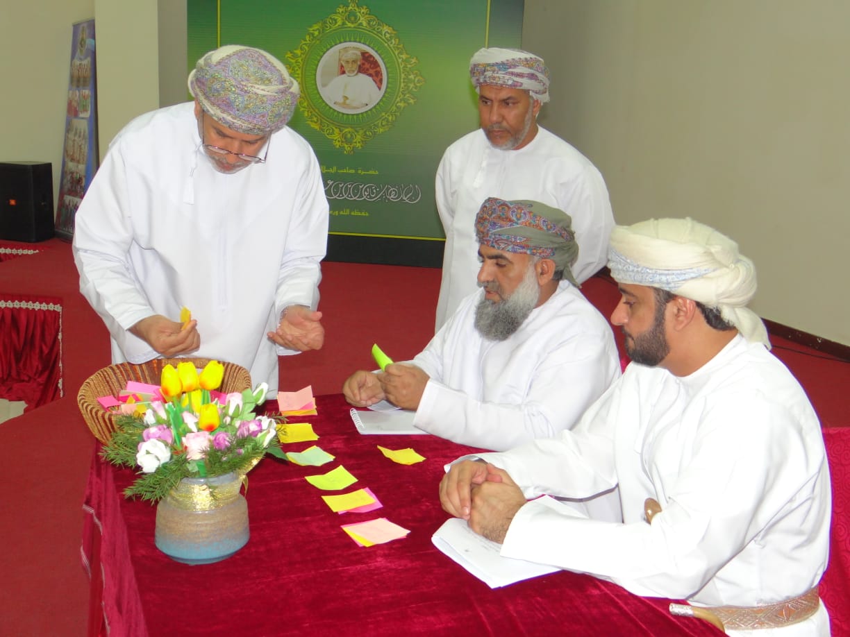 «انعقاد الجمعية العمومية لتشكيل مجلس أولياء الأمور لمدارس ولاية السويق »