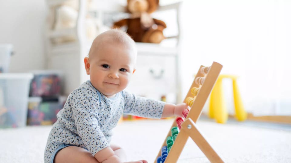 دراسة مثيرة تكشف إدراك الرضع بـ” العدد” قبل تعلم الأرقام