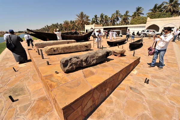 تقرير عن “السياحة الأثرية” في محافظة ظفار