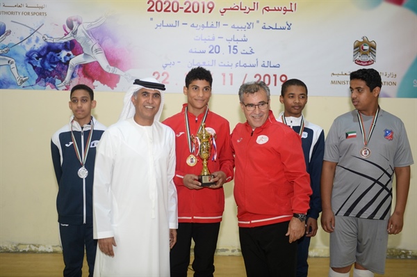 الحارثي يظفر بذهبية في بطولة الاتحاد للمبارزة