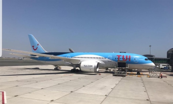 عملية تبادل 1400 راكب عبر مطار مسقط الدولي وميناء السلطان قابوس السياحي