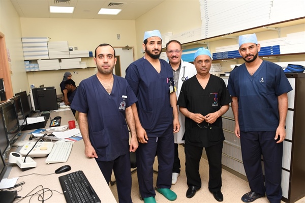 المستشفى السلطاني ينجح في إجراء عملية إصلاح الصمام الميترالي للقلب عن طريق القسطرة الداخلية