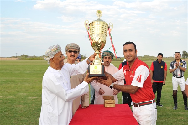 فريق الخيالة السلطانية للبولو يفوز على فريق ديسكفري الفرنسي