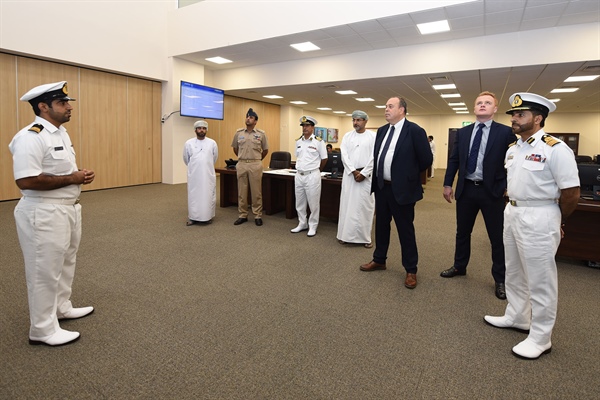 وفد من الإدارة التنفيذية العليا بالمكتب الرئيسي لشركة ( SHELL) العالمية يزور مركز الأمن البحري