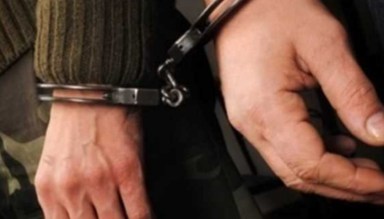 مكافحة الجريمة تضبط أربعة أشخاص متلبسين بتهمة السرقة 18 مكافحة الجريمة تضبط أربعة أشخاص متلبسين بتهمة السرقة