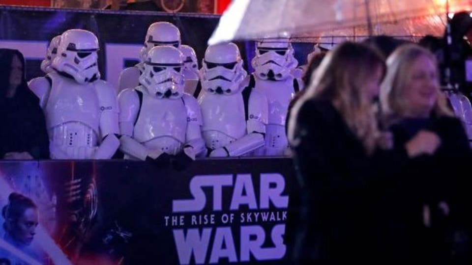 حرب النجوم الجديد يتصدر إيرادات السينما بأميركا الشمالية ﻿