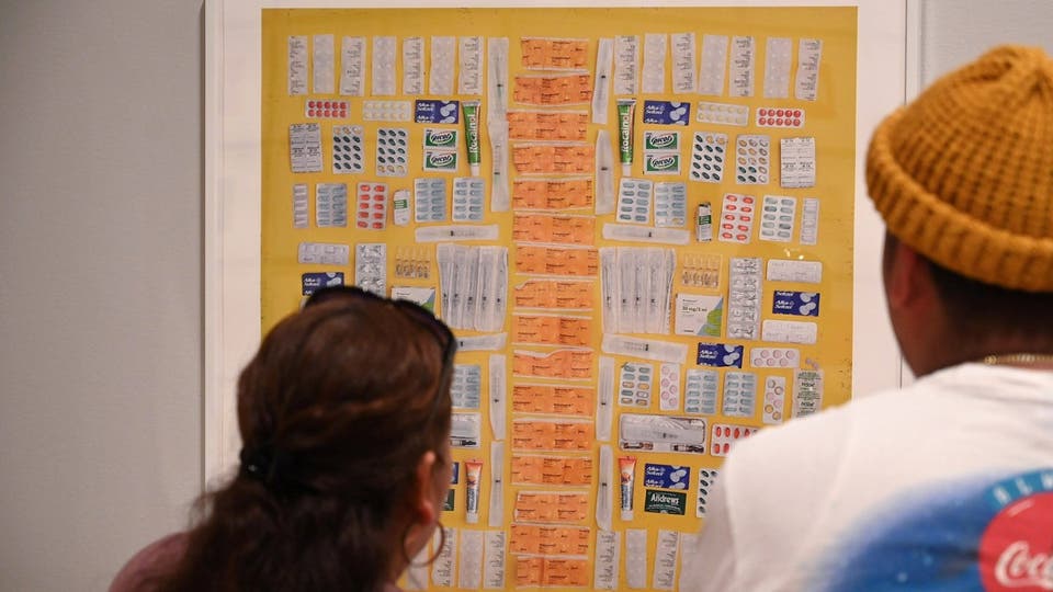 مقتنيات مهاجرين مضبوطة عند حدود المكسيك تتحول للوحات فنية ﻿