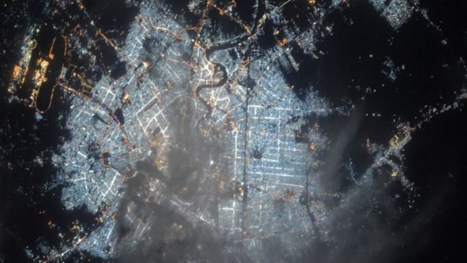 رائدة فضاء أميركية تنشر صورة لبغداد.. “من هنا انطلقت”