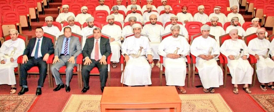 الدورة القانونية الخامسة تختتم ب ‎#المعهد_العالي_للقضاء بنزوى ﻿