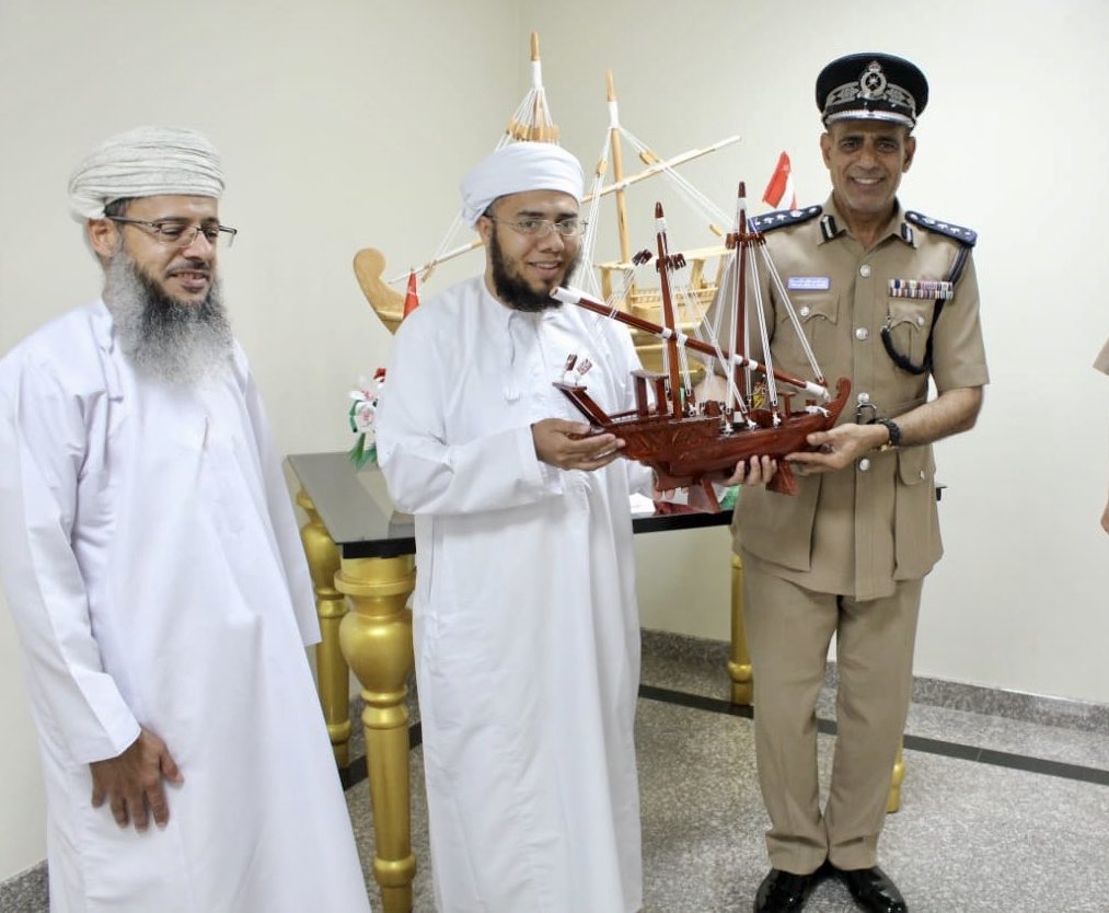 الإدارة العامة للسجون تختتم برنامجا تعليميا لنزلاء السجن المركزي