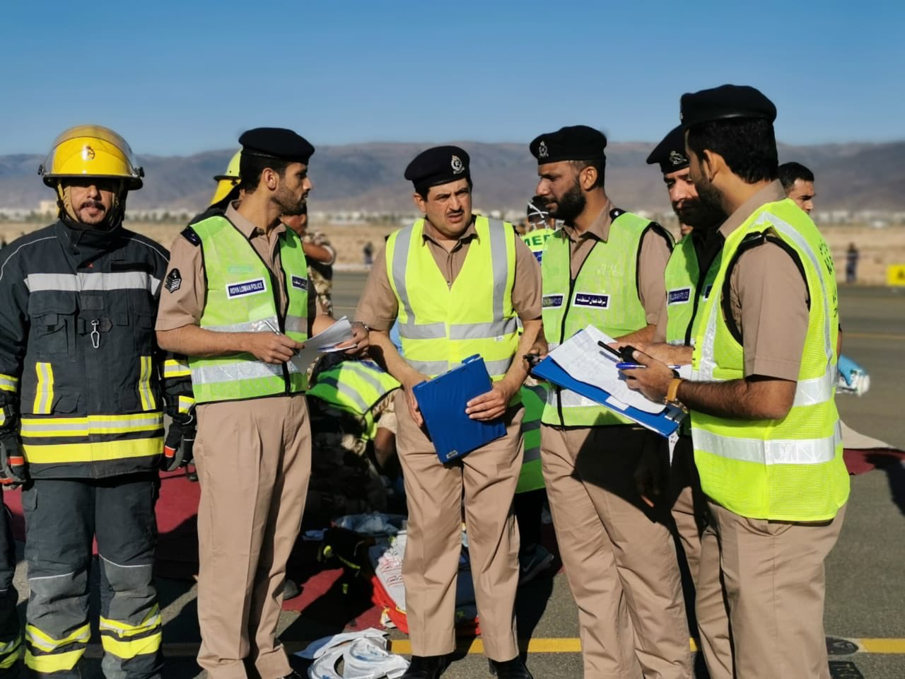 ‎#شرطة_عمان_السلطانية تشارك في تمرين واقعة أرضية  بمطار صلالة