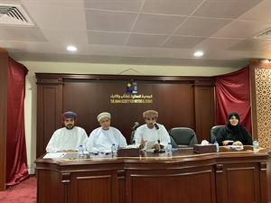 أمسية تاريخية تناولت التعليم في عُمان بجمعية الكتاب والأدباء