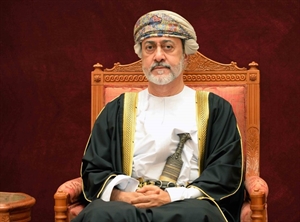 جلالة السلطان يعزي العاهل السعودي