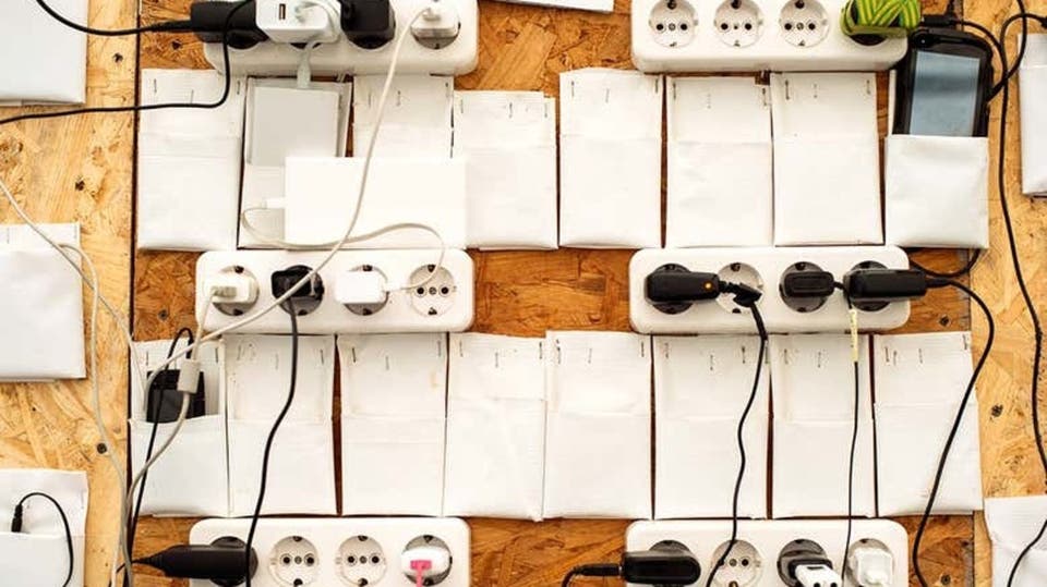 هكذا سيمكنك الاحتفاظ بشحن بطارية هاتفك لمدة 5 أيام 1 هكذا سيمكنك الاحتفاظ بشحن بطارية هاتفك لمدة 5 أيام