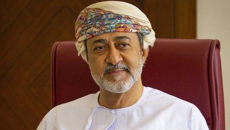 جلالة السلطان يواصل استقبال جموع المُعزين
