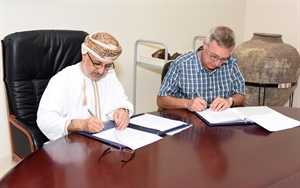التراث والثقافة توقع اتفاقية مسح وتوثيق ودراسة النيازك مع متحف بيرن للتاريخ الطبيعي