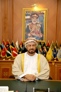 الوزير المسؤول عن شؤون الدفاع  يعود الى البلاد