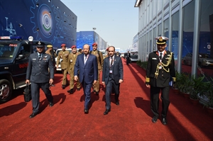 الوزير المسؤول عن شؤون الدفاع يشارك في افتتاح النسخة العاشرة للمعرض الدولي لمعدات الدفاع /DEFEXPO 2020 / في الهند