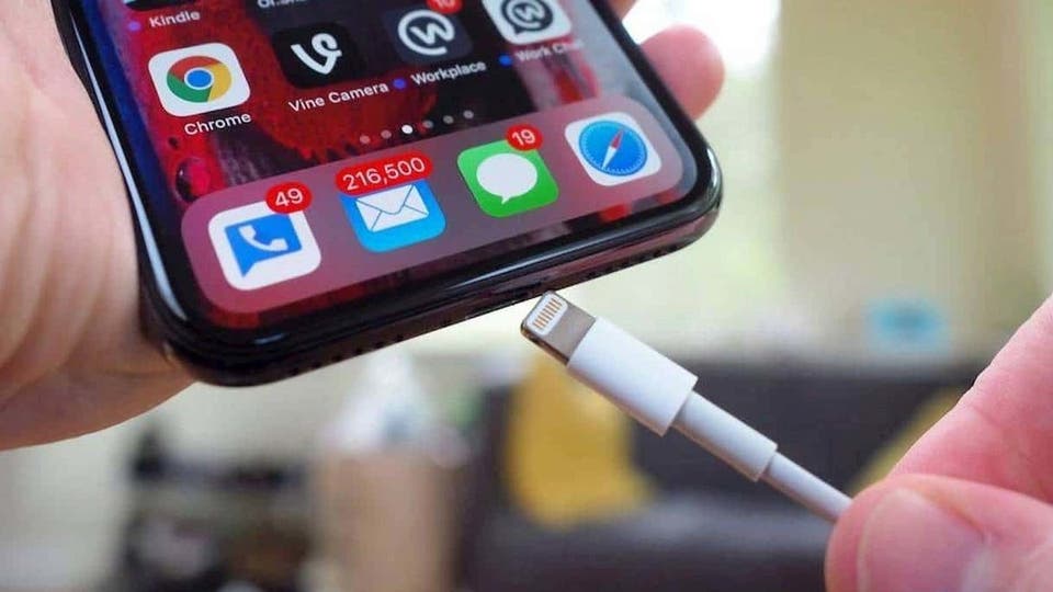 هل أصبحت نهاية منفذ آبل Lightning وشيكة؟