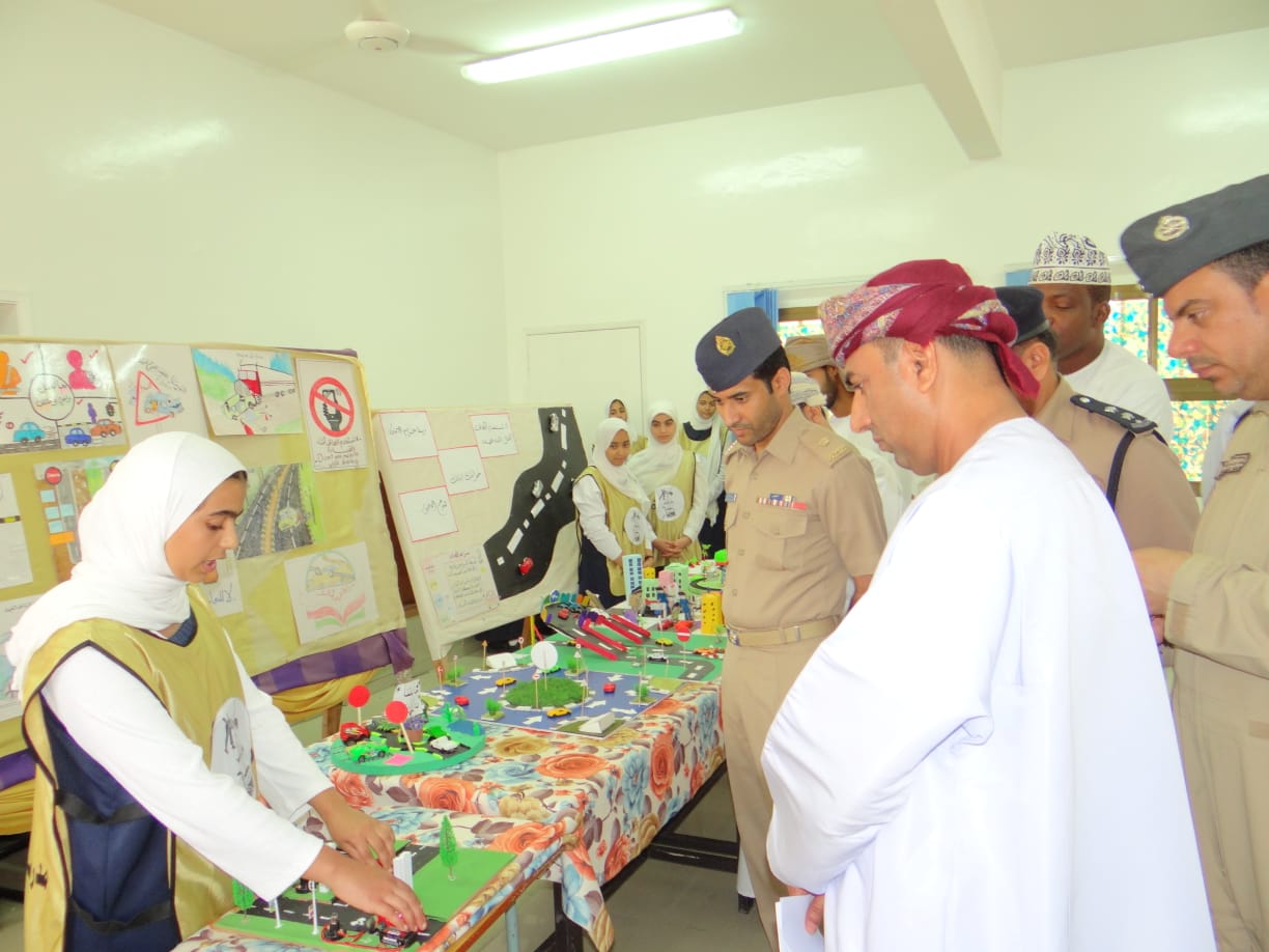 مدرسة هند بنت عمرو تنظم ملتقى السلامة المرورية 1 مدرسة هند بنت عمرو تنظم ملتقى السلامة المرورية
