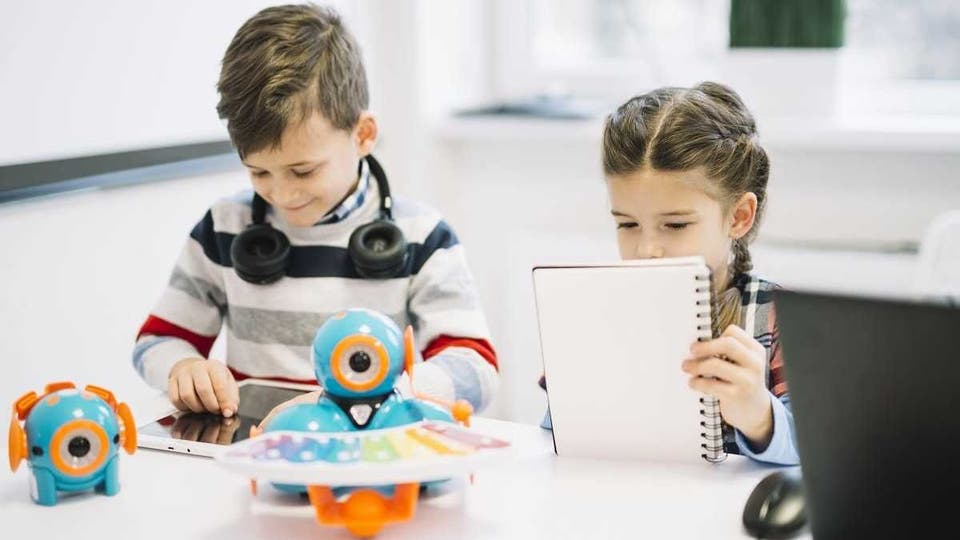 5 تطبيقات تساعد الأطفال على تعلم البرمجة.. تعرف عليها