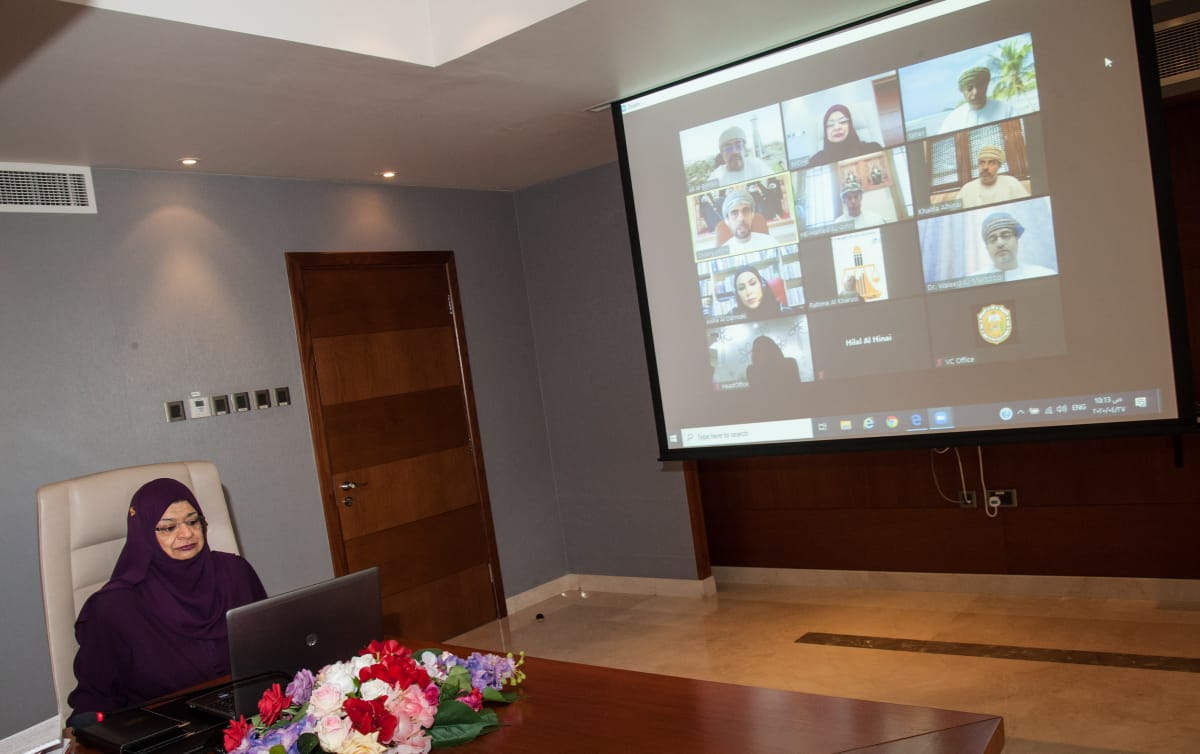 مجلس جامعة السلطان قابوس يعقد اجتماعه الثالث للعام الأكاديمي 2019/2020م