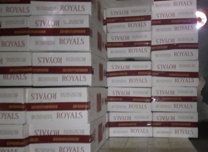 المهام الخاصة تداهم موقعا لتخزين الممنوعات بجنوب الباطنة