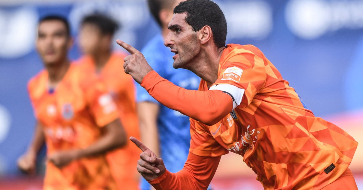 شاهد.. مروان فيلايني يسجل ثلاثية في 8 دقائق بالدوري الصيني