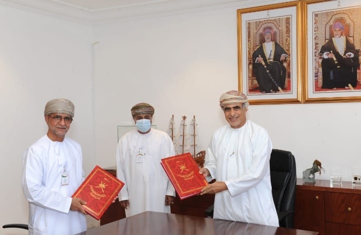 السلطنة توقع على اتفاقية بترولية جديدة