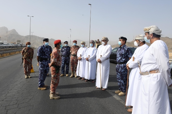 بالصور.. اللجنة العليا تزور نقاط التحكم والسيطرة