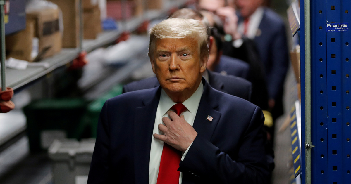 ديلي بيست: إذا لم يتمكن ترامب من الفوز فسيسقط أميركا معه