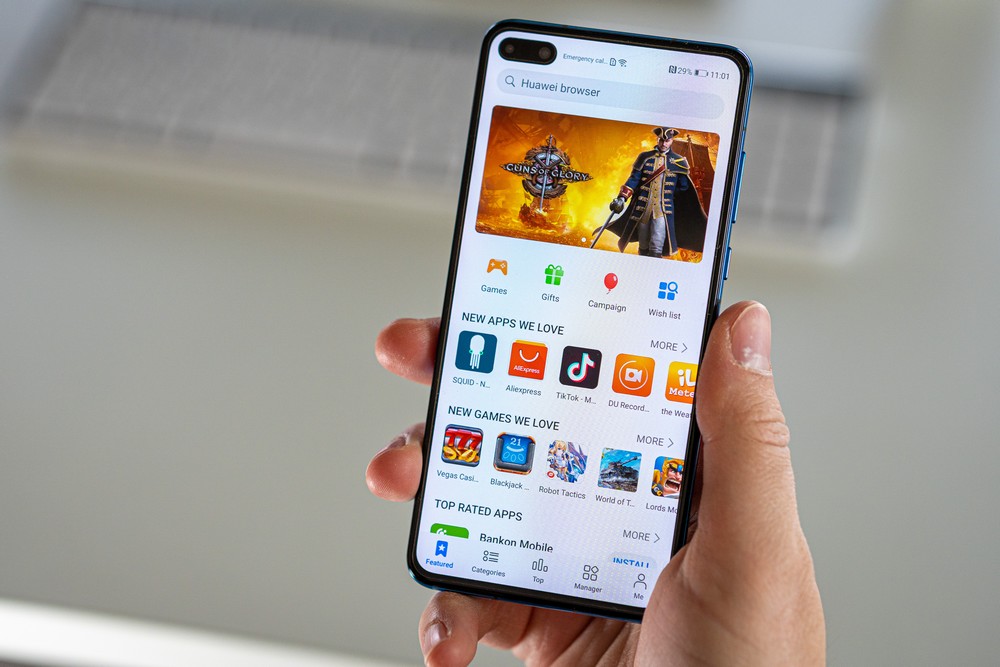 Huawei تتغلب على سامسونج لتصبح أكبر بائعة للهواتف الذكية على الصعيد العالم في الربع الثاني