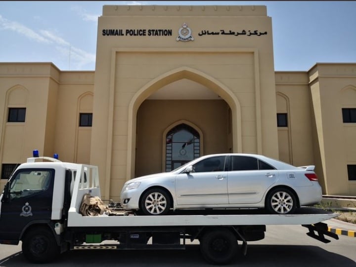 إيقاف آسيوي بتهمة الاستعراض بالمركبة بالداخلية