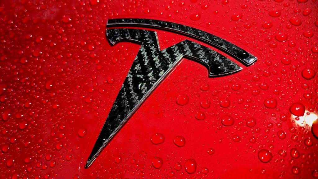 تسلا تنجو من برمجية انتزاع فدية بفضل نزاهة موظف في الشركة