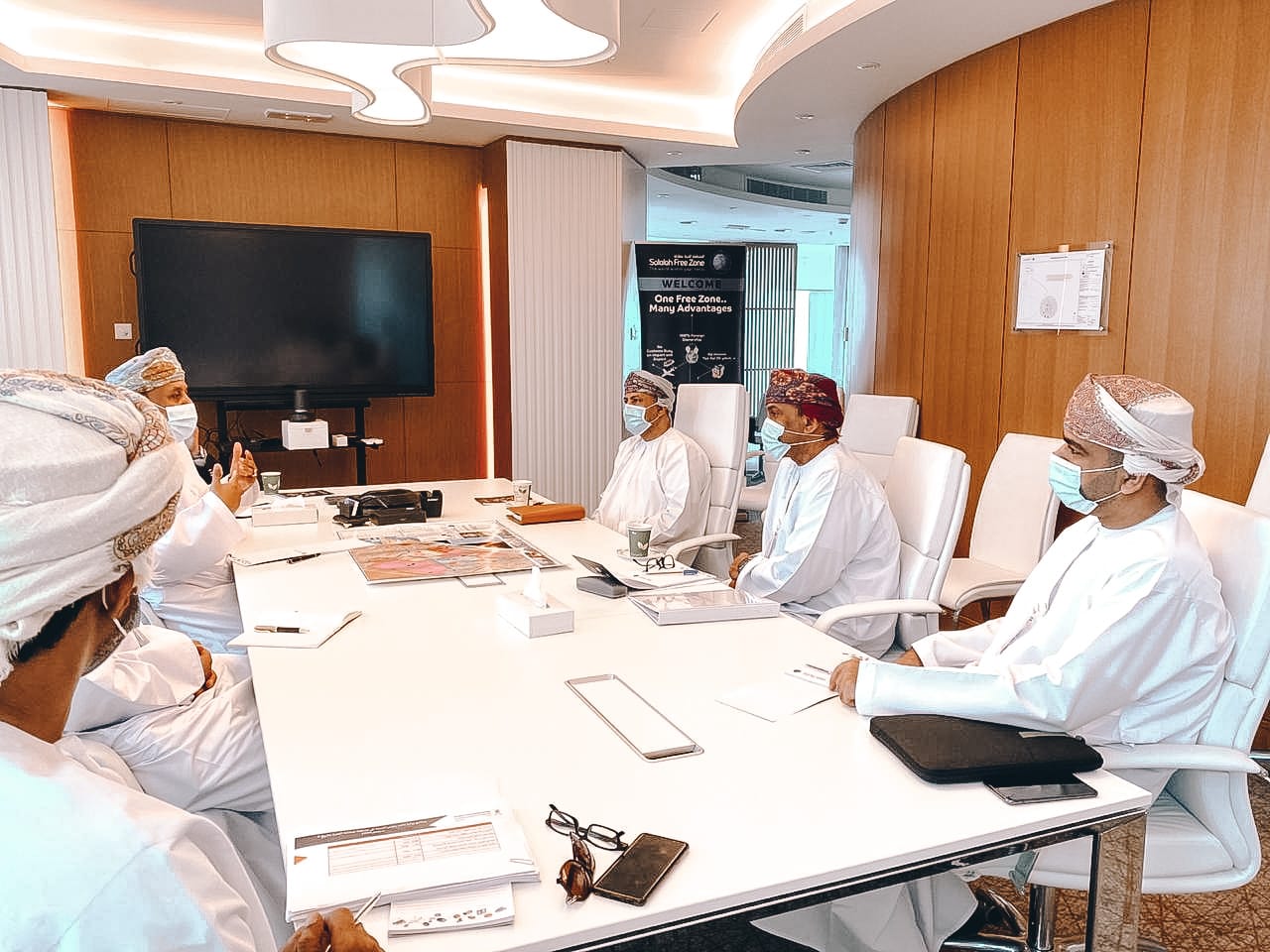 تطبيق نظام موحد للمحطة الواحدة في المناطق الاقتصادية الخاصة والمناطق الحرة