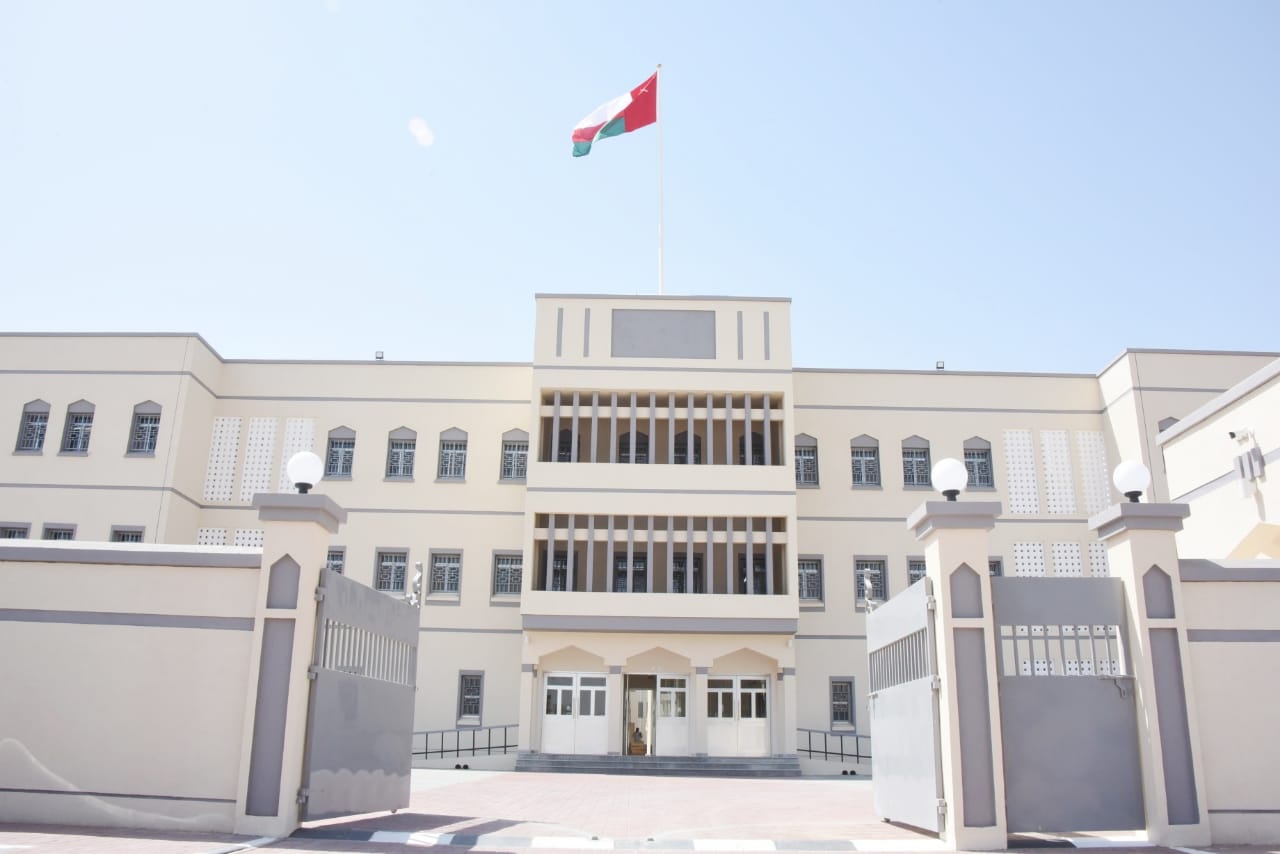 تعليمية جنوب الشرقية تستلم المبنى الجديد مدرسة بلاد بني بوعلي للبنات الصفوف (10-12)بسيح العلا بولاية جعلان بني بوعلي