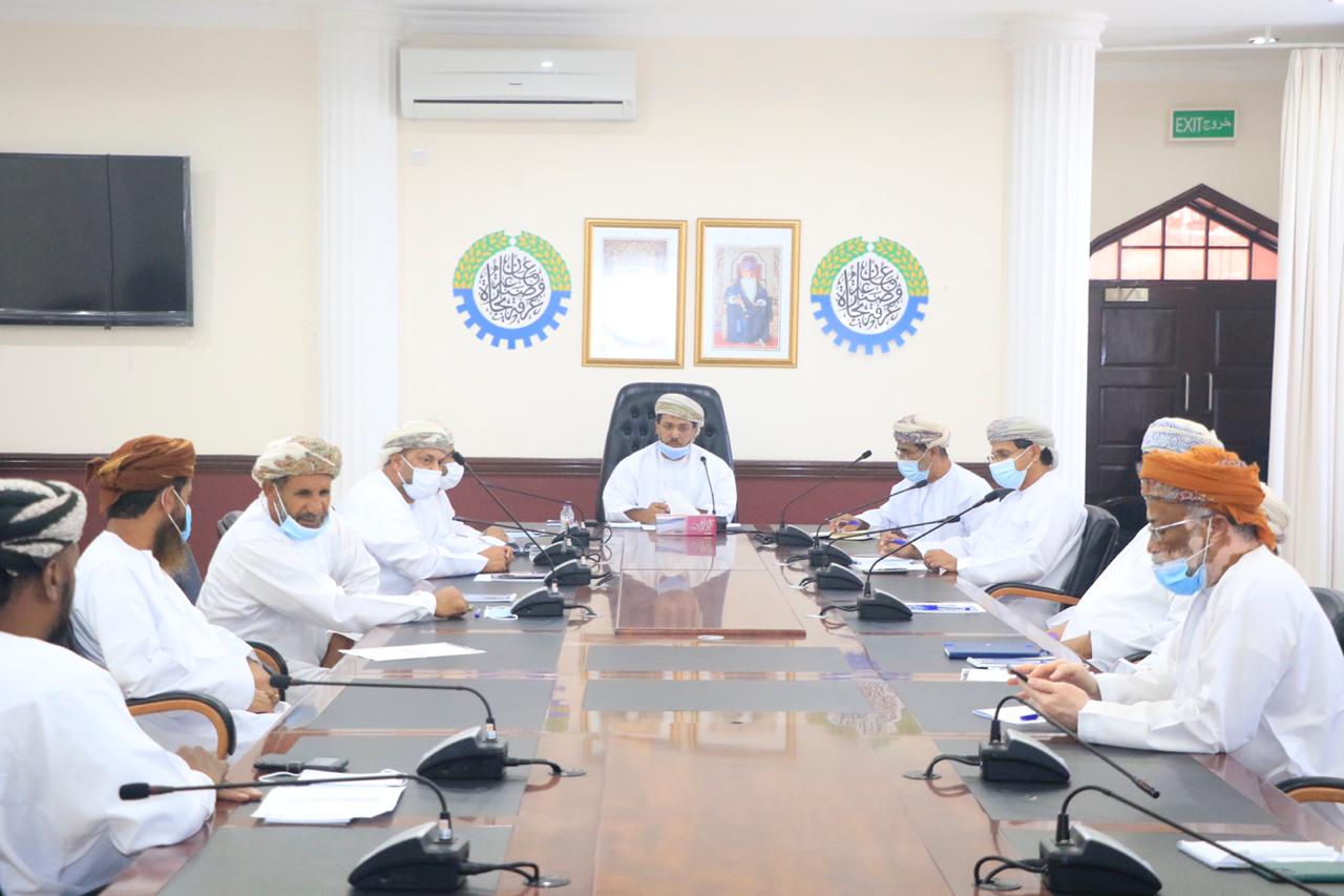 لجنة غرفة صور تناقش الأمن الغذائي في المحافظة ﻿