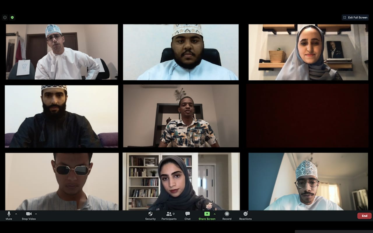 التعليم عن بعد في مادة فلمية قصيرة من إنتاج طلبة جامعة السلطان قابوس