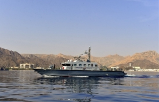 شرطة خفر السواحل تقدم المساعدة لــ 27 شخصًا في عرض البحر